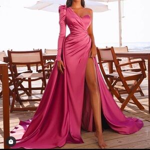 Mint dress size 0-2 gown